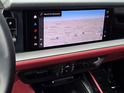 Certified 2025 Porsche Cayenne Coupe AWD/4WD image 12