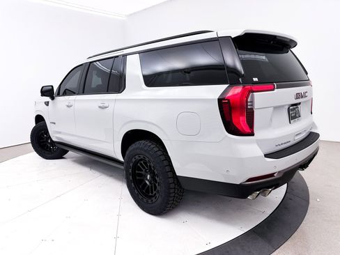 Used 2025 GMC Yukon XL AT4 Ultimate w/ LPO, Floor Liner Package image 16