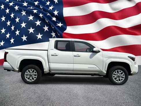 Used 2024 Toyota Tacoma SR5 RWD image 4