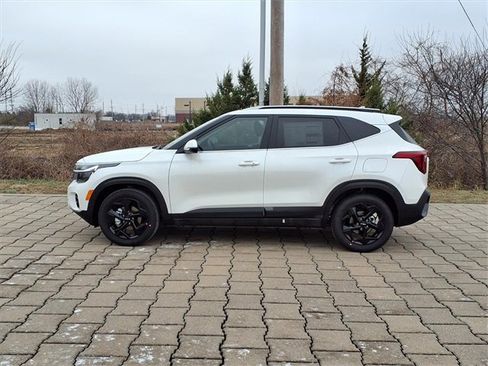 New 2026 Kia Seltos EX image 2