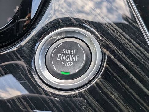 Certified 2023 Cadillac XT6 Premium Luxury w/ Technology Package FWD image 32