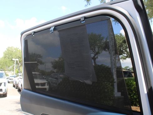 Used 2024 Kia Telluride EX w/ EX Captain's Chair Package FWD image 27