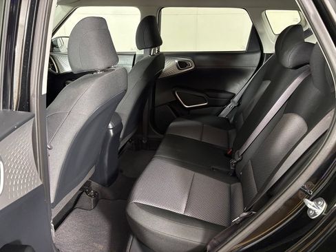 Used 2024 Kia Soul LX w/ Option Group 015 FWD image 34