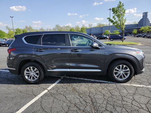 Used 2020 Hyundai Santa Fe SE FWD image 12