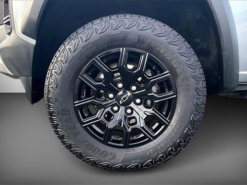 Used 2025 Chevrolet Colorado Trail Boss image 8