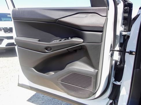 New 2026 Jeep Cherokee Limited AWD/4WD image 17