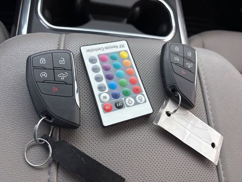 Used 2024 Chevrolet Silverado 2500 LTZ w/ LTZ Premium Package image 41