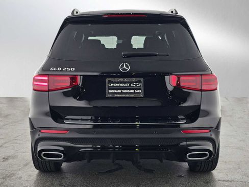 Used 2024 Mercedes-Benz GLB 250 image 4