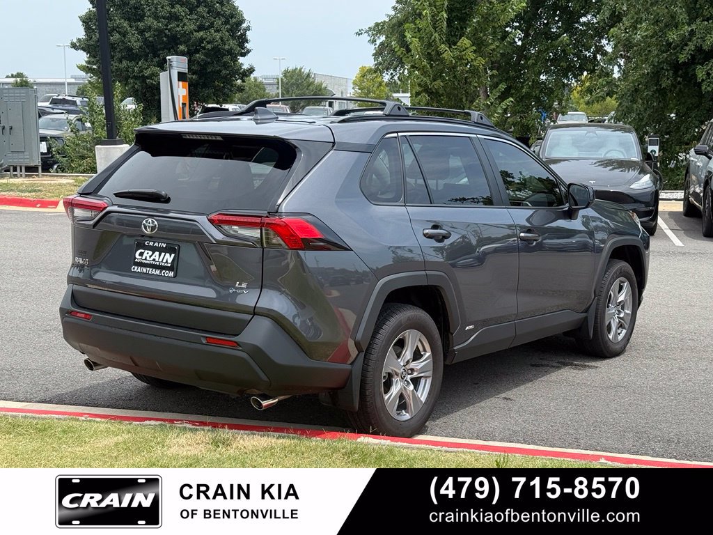 Used 2025 Toyota RAV4 LE AWD/4WD image 7