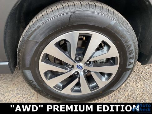 Used 2024 Subaru Outback Premium image 41