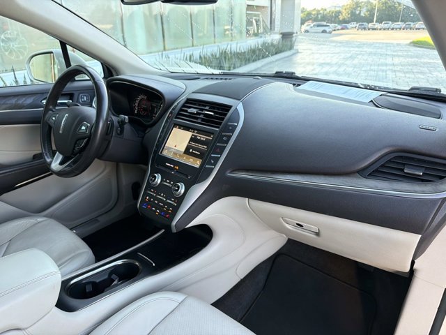 Used 2018 Lincoln MKC Reserve FWD image 20