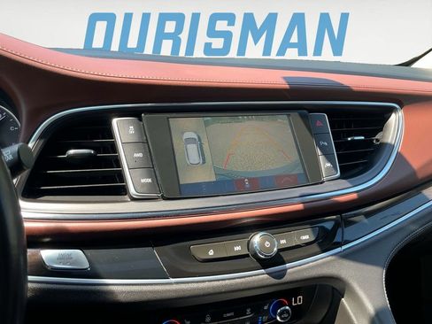 Used 2019 Buick Enclave Avenir w/ Avenir Technology Package AWD/4WD image 22
