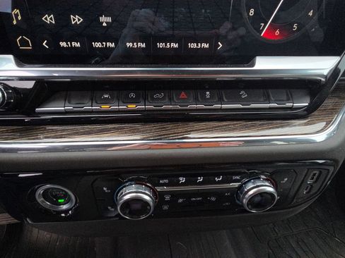 Used 2023 GMC Sierra 1500 SLE image 31