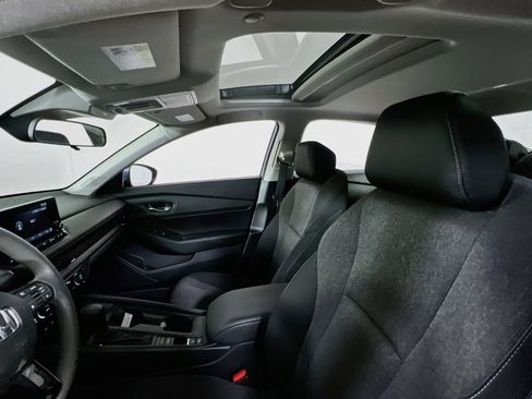 Used 2023 Honda Accord EX image 21