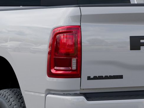 New 2026 RAM 3500 Laramie AWD/4WD image 9