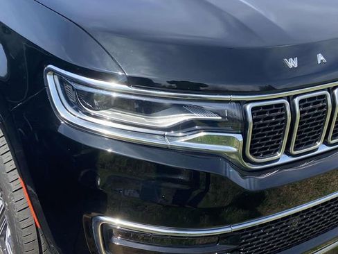 Used 2024 Jeep Wagoneer Series II w/ Flexible Seating Group image 2