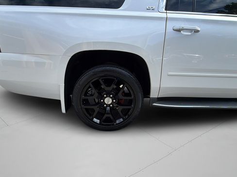 Used 2016 Chevrolet Suburban LTZ AWD/4WD image 38