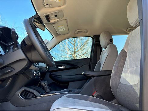 Used 2021 Chevrolet TrailBlazer LT image 11