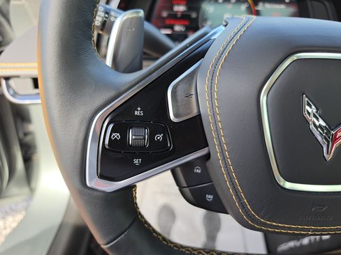 Used 2023 Chevrolet Corvette Stingray Premium Conv w/ Z51 Performance Package RWD image 32