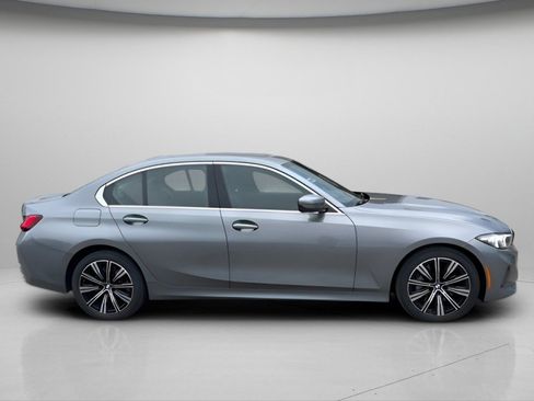 Used 2025 BMW 330i xDrive Sedan w/ Convenience Package image 3