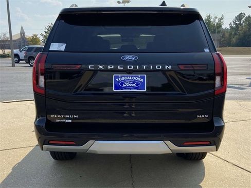 New 2025 Ford Expedition Max Platinum w/ Driver's Package image 4
