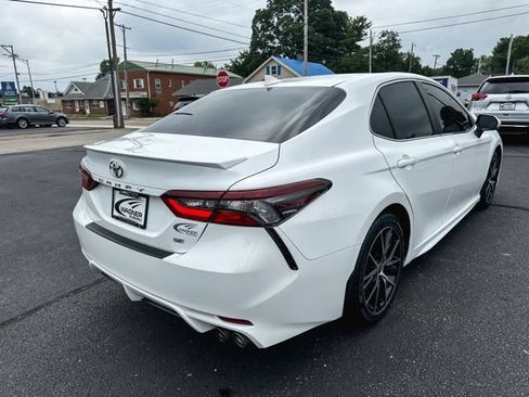 Used 2022 Toyota Camry SE FWD image 8
