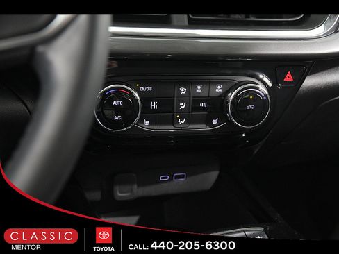 Used 2024 Chevrolet Trax ACTIV w/ Driver Confidence Package FWD image 13