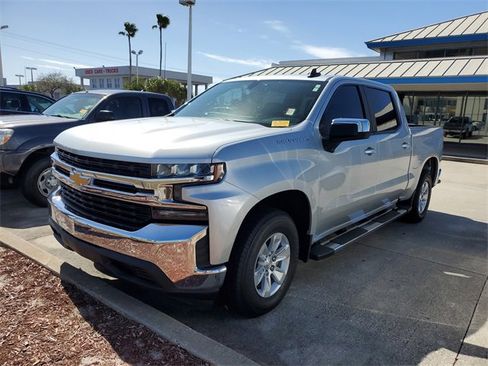Used 2021 Chevrolet Silverado 1500 LT image 2