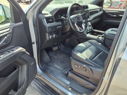 Used 2023 GMC Yukon Denali image 10