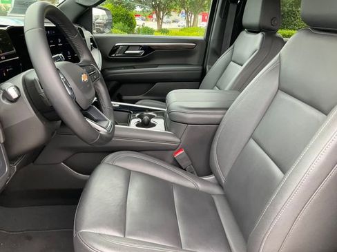 Used 2025 Chevrolet Tahoe LT AWD/4WD image 5