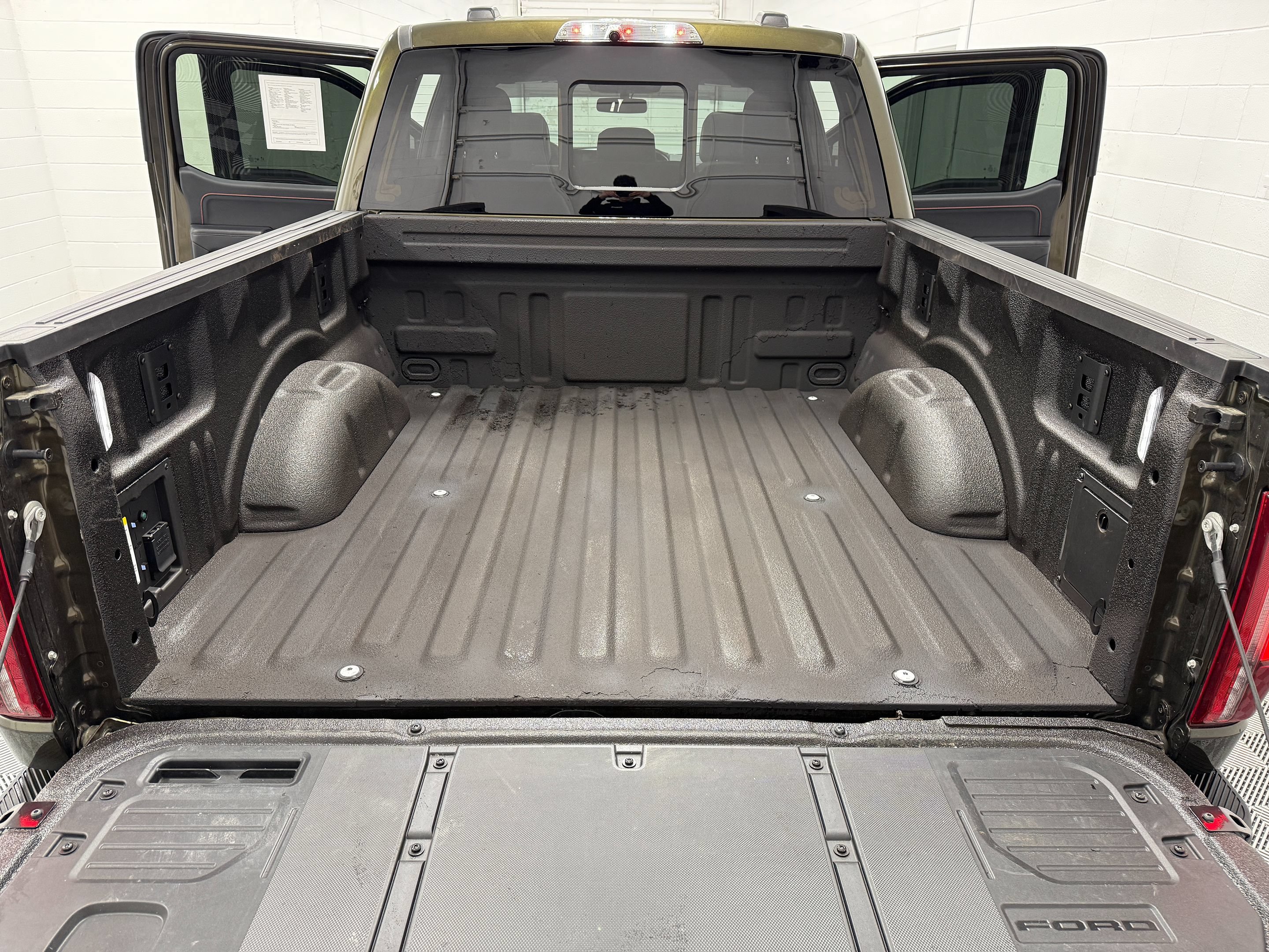 Used 2025 Ford F150 Raptor AWD/4WD image 45