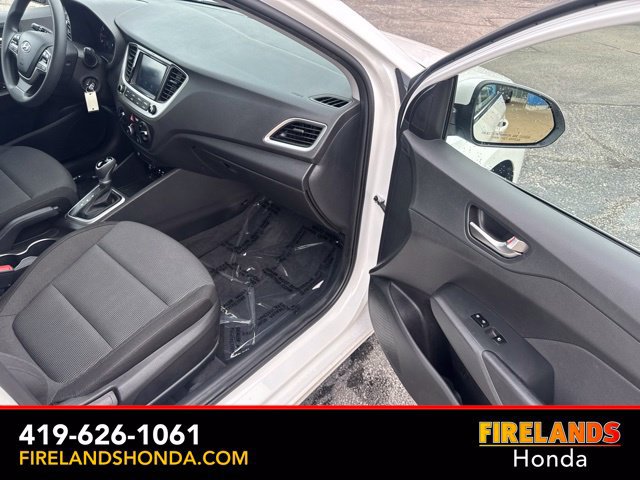 Used 2022 Hyundai Accent SEL FWD image 29