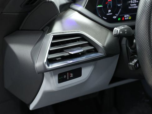 Used 2024 Audi e-tron GT Premium Plus w/ Performance Package image 19