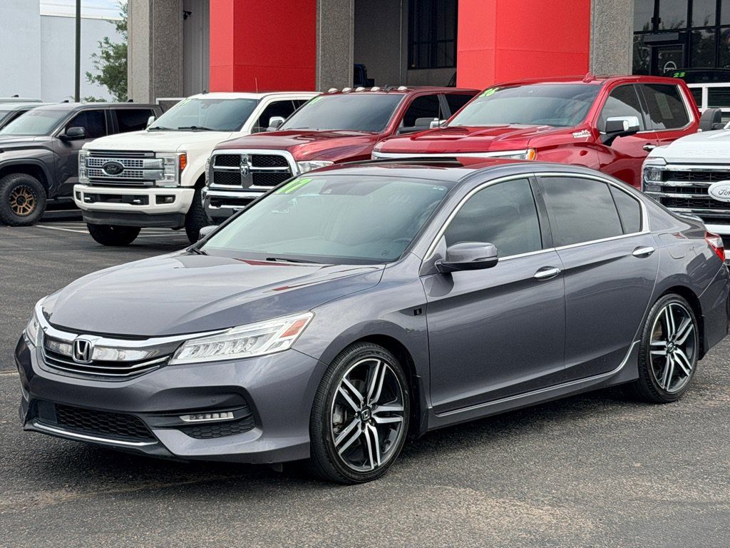 Used 2017 Honda Accord Touring image 1