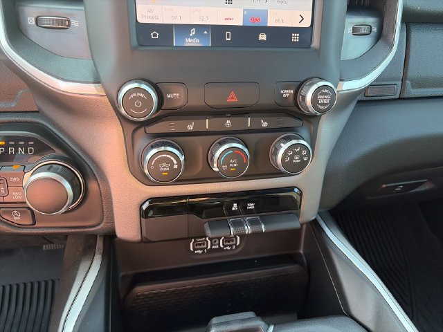 Used 2023 RAM 1500 Big Horn AWD/4WD image 18