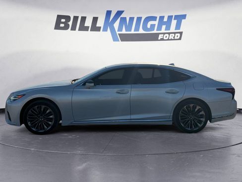 Used 2022 Lexus LS 500 image 2