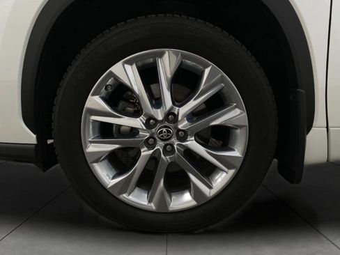 Used 2021 Toyota Highlander Limited image 15