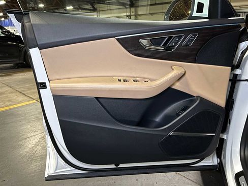 Used 2022 Audi Q8 Prestige image 24