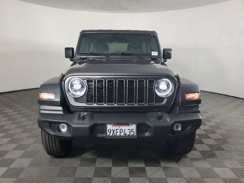 Used 2026 Jeep Wrangler Unlimited Sport AWD/4WD image 9