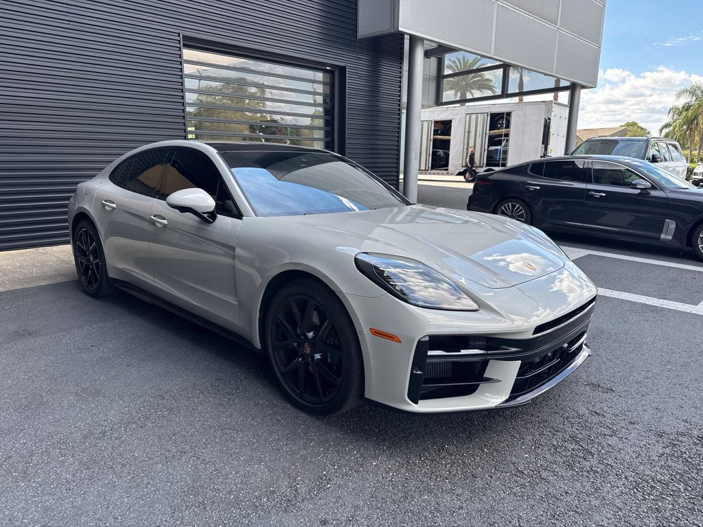Used 2026 Porsche Panamera RWD image 6