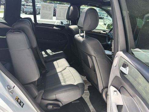 Used 2019 Mercedes-Benz GLS 450 4MATIC image 12