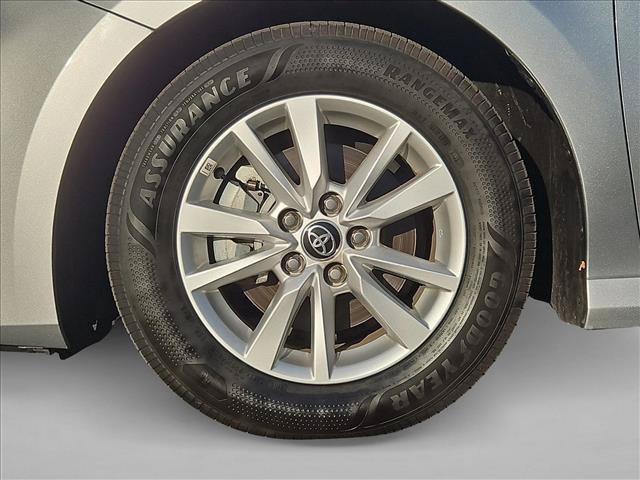 Used 2025 Toyota Camry LE w/ Convenience Package FWD image 29