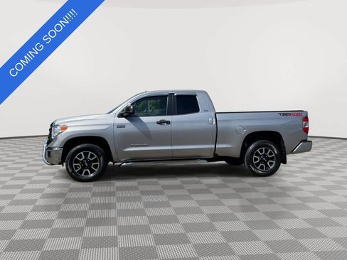 Used 2016 Toyota Tundra SR5 w/ TRD Off Road Package AWD/4WD image 5