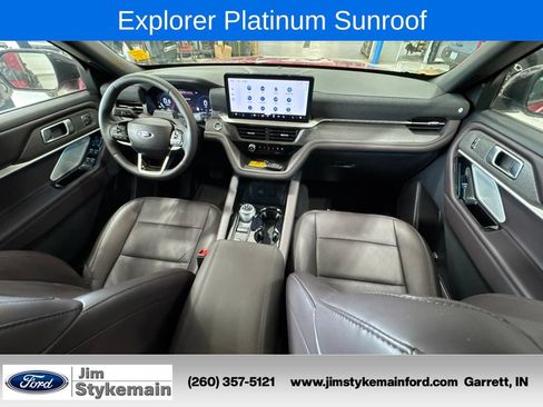 Used 2026 Ford Explorer Platinum AWD/4WD image 2