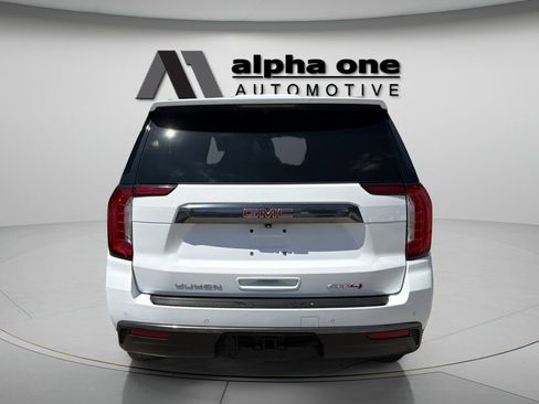 Used 2023 GMC Yukon AT4 w/ AT4 Premium Package AWD/4WD image 7