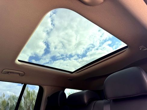 Used 2025 Hyundai Santa Fe Limited image 21