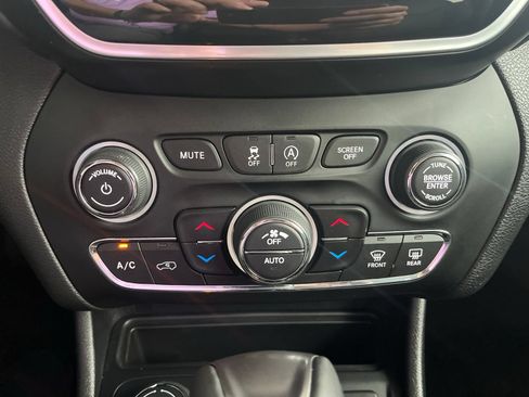Used 2020 Jeep Cherokee Limited w/ Trailer Tow Group AWD/4WD image 23