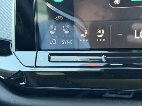New 2026 Volkswagen Atlas Cross Sport SEL AWD/4WD image 24