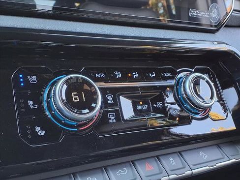 New 2026 GMC Sierra 2500 AT4 w/ AT4 Premium Plus Package image 8