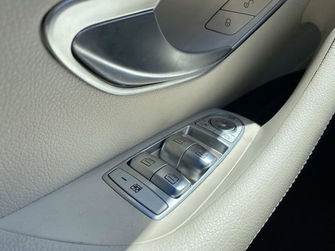 Certified 2022 Mercedes-Benz E 350 Sedan image 9